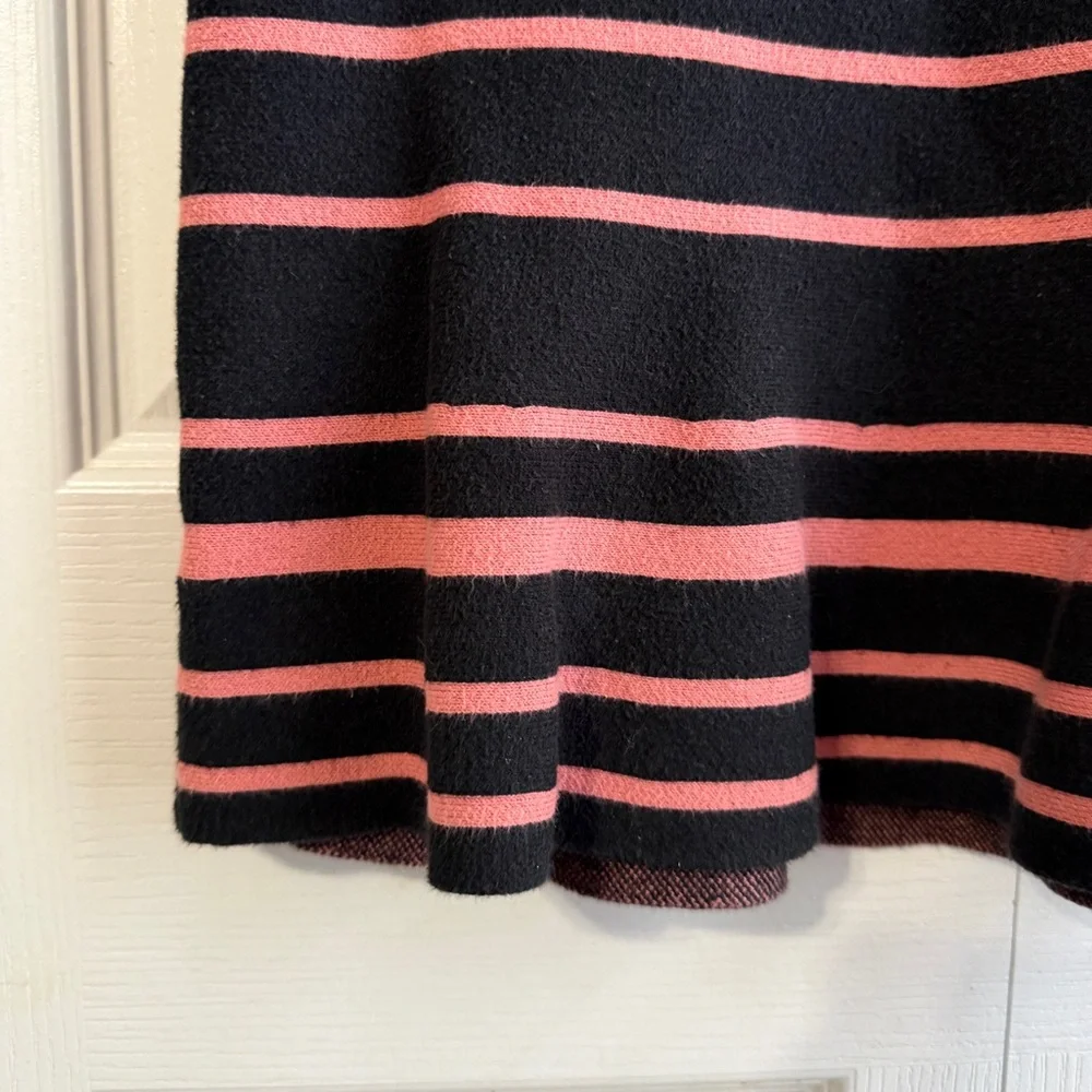 Ann Taylor Factory‎ black pink striped peplum sweater size large